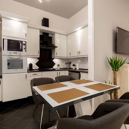 Luxury Dream Home In The Absolute Center ブダペスト エクステリア 写真